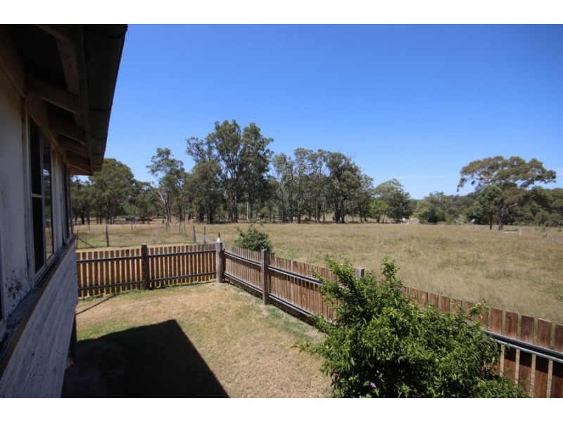 39 McNairn Road, Crows Nest QLD 4355