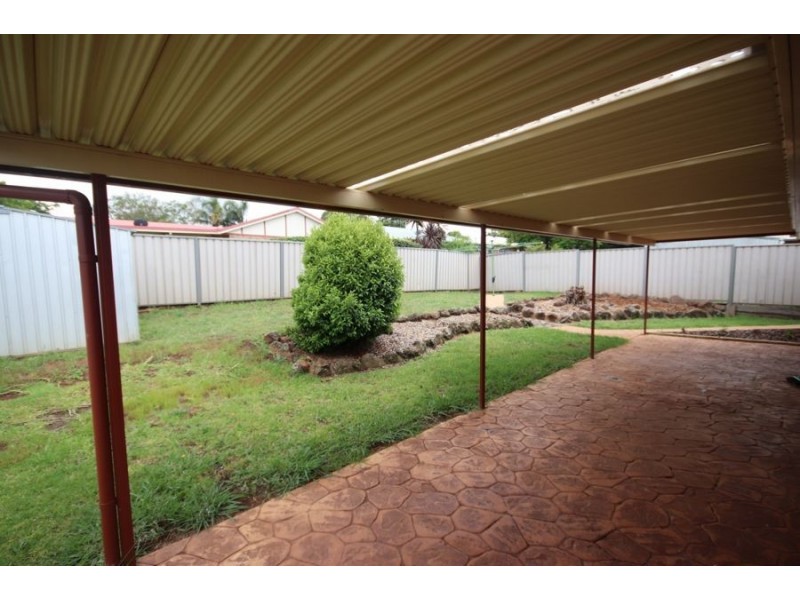 33 Liquidambar Street, Glenvale QLD 4350