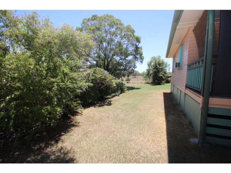 39 Cooke Street, Goombungee QLD 4354