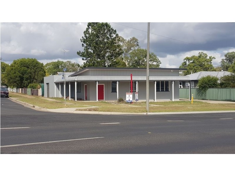 22 Toowoomba Road, Crows Nest QLD 4355