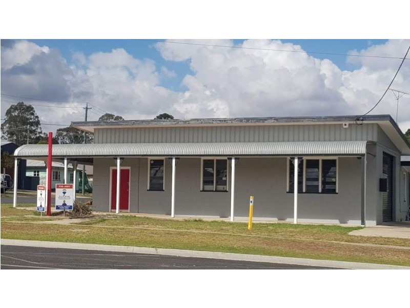 22 Toowoomba Road, Crows Nest QLD 4355