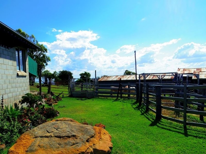 1009 Haden Crows Nest Road, Bergen QLD 4353