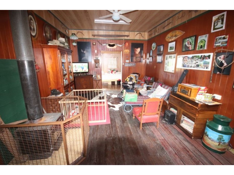 1009 Haden Crows Nest Road, Crows Nest QLD 4355