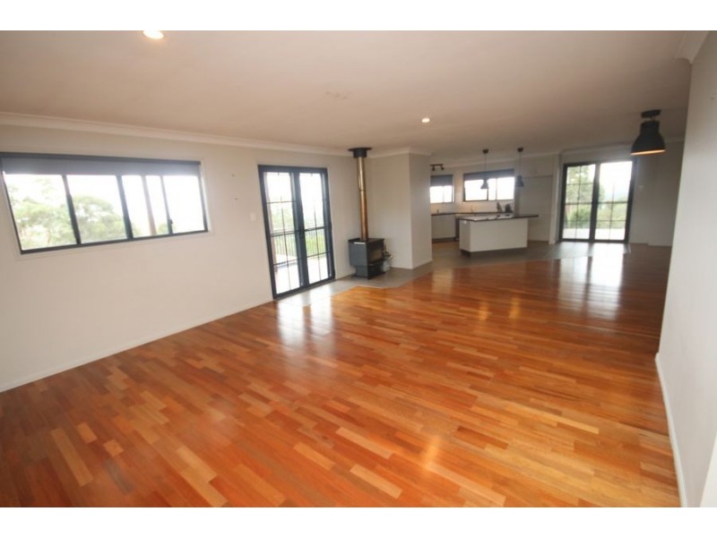 86 Forest Drive, Hampton QLD 4352
