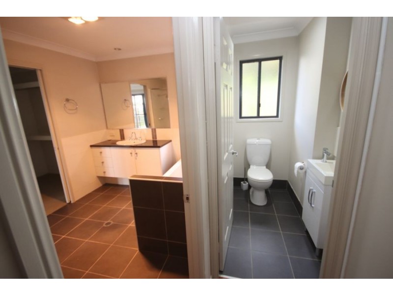 86 Forest Drive, Hampton QLD 4352