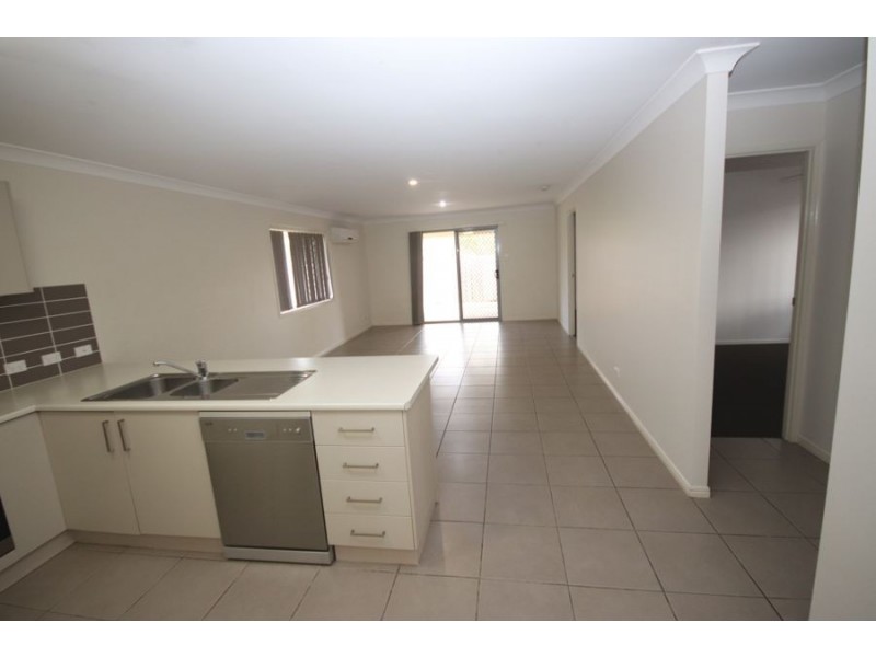 38 Balaroo Drive, Glenvale QLD 4350