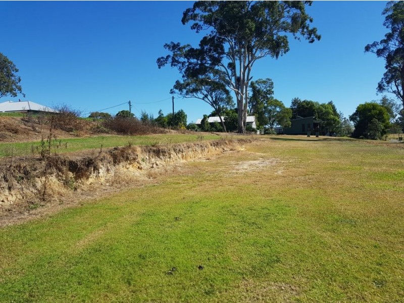 50-52 Dale Street, Crows Nest QLD 4355