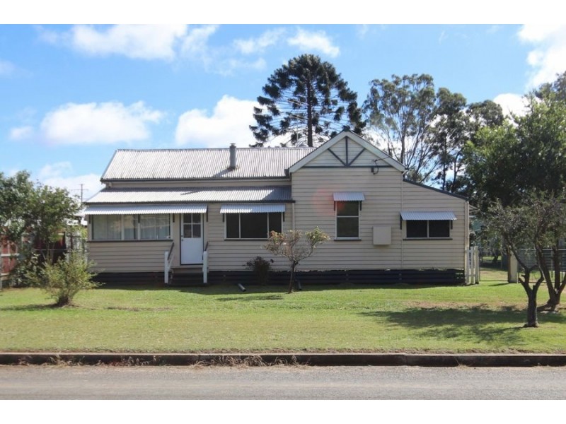 14 John Street, Crows Nest QLD 4355