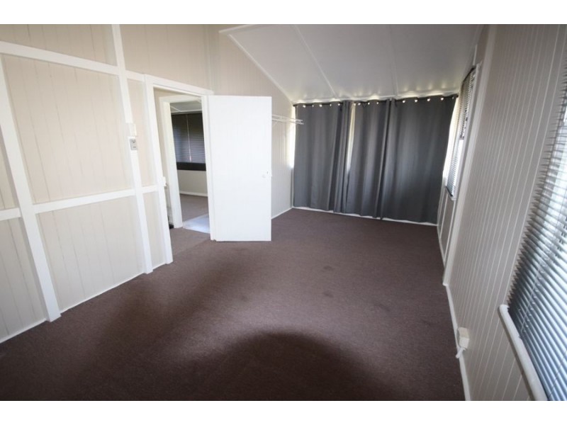 14 John Street, Crows Nest QLD 4355