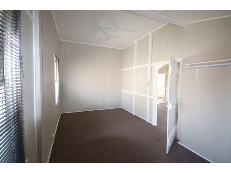14 John Street, Crows Nest QLD 4355