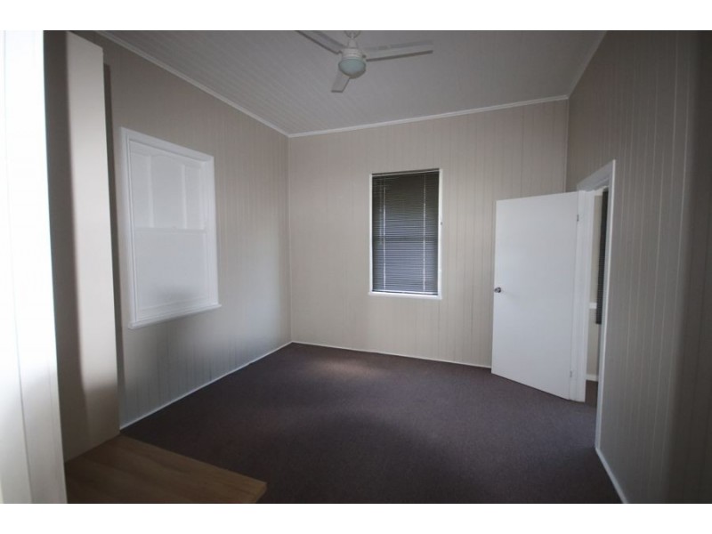 14 John Street, Crows Nest QLD 4355