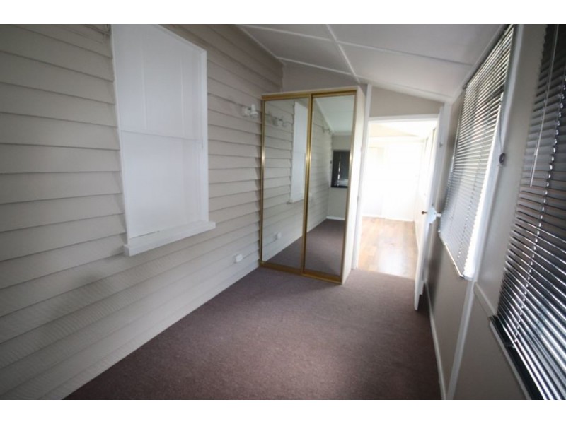 14 John Street, Crows Nest QLD 4355