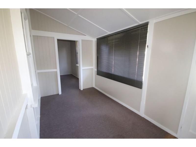14 John Street, Crows Nest QLD 4355