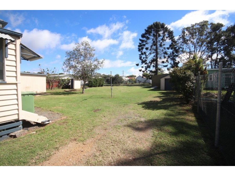 14 John Street, Crows Nest QLD 4355
