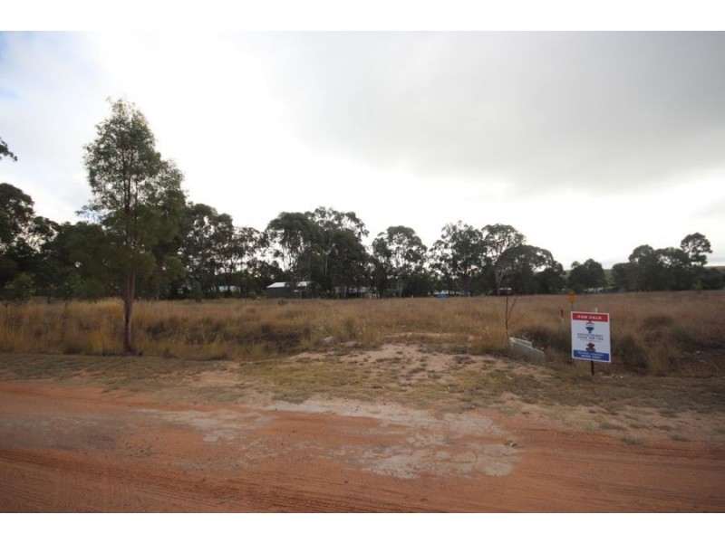 6 Chas Road, Crows Nest QLD 4355