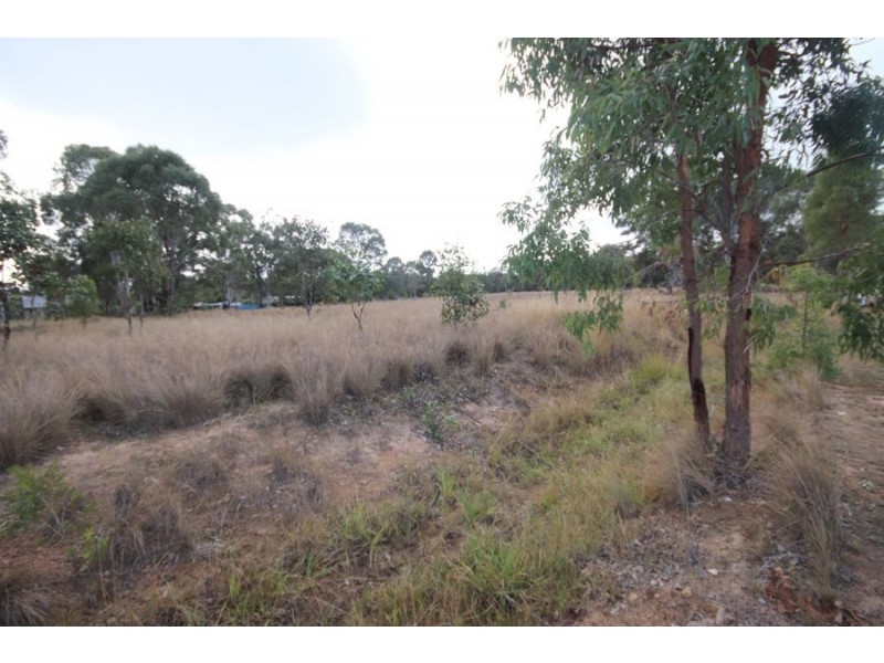 6 Chas Road, Crows Nest QLD 4355