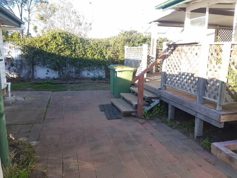 16 John Street, Crows Nest QLD 4355