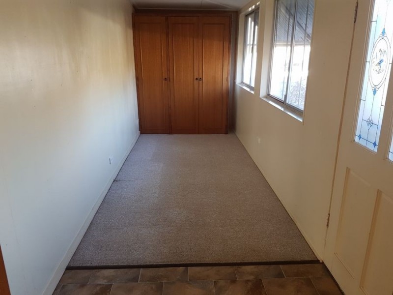 16 John Street, Crows Nest QLD 4355