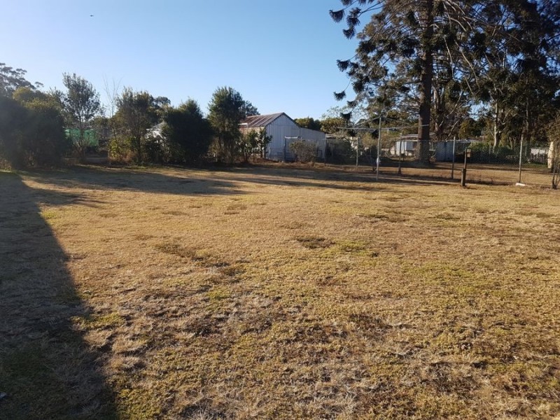 16 John Street, Crows Nest QLD 4355