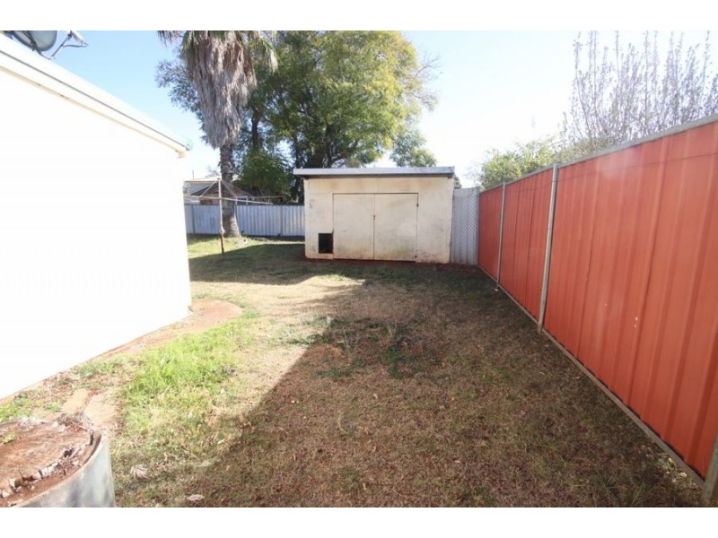 325 James Street, Newtown QLD 4350