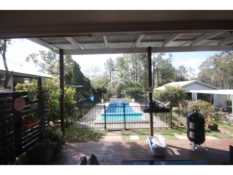 2 Junction Street, Crows Nest QLD 4355