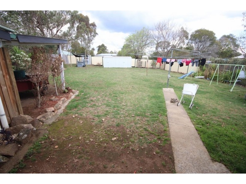 17 Albert Street, Crows Nest QLD 4355