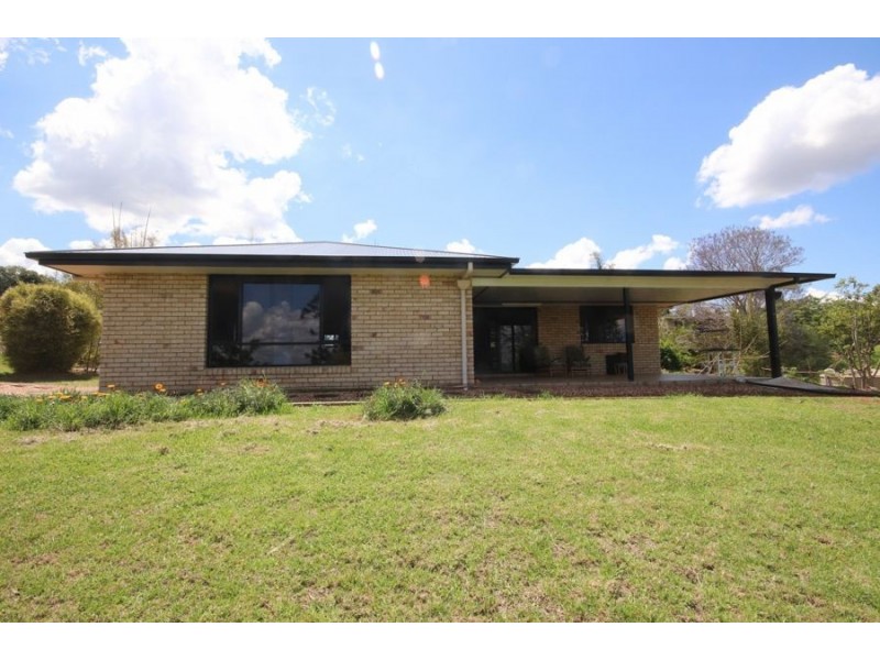 10 Rosalie Drive, Yarraman QLD 4614