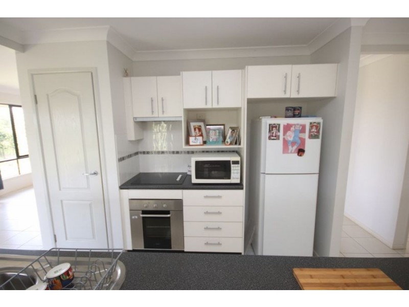 10 Rosalie Drive, Yarraman QLD 4614