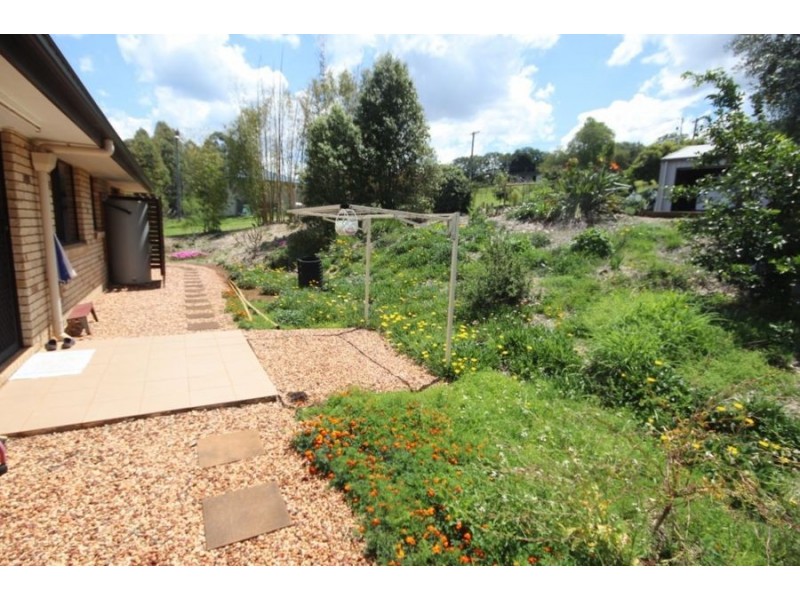 10 Rosalie Drive, Yarraman QLD 4614