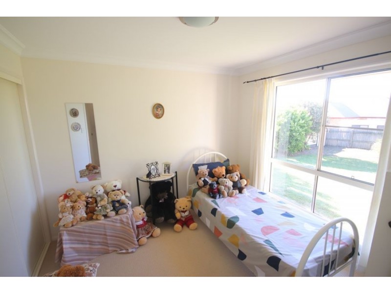 10 Vicky Avenue, Crows Nest QLD 4355