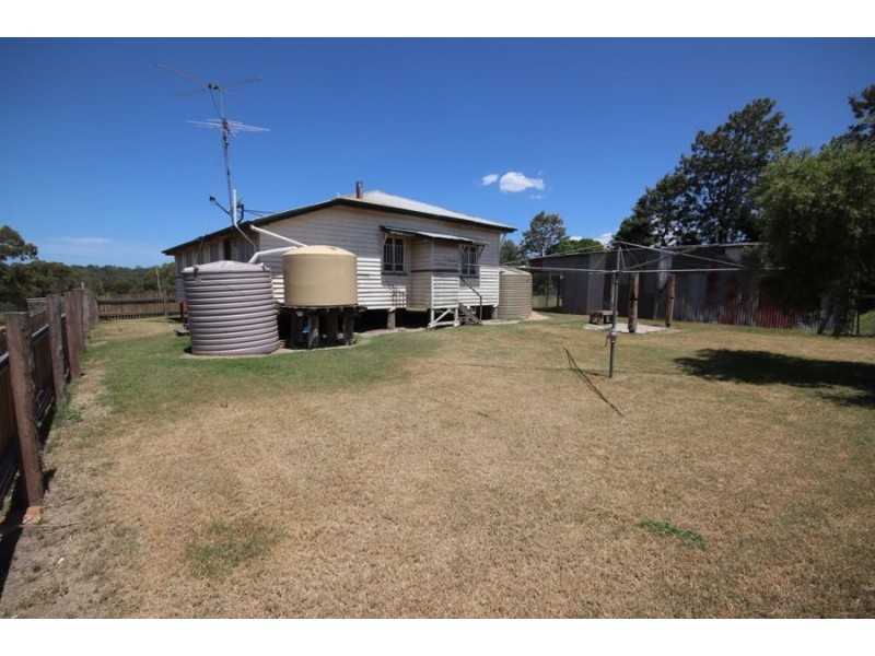 39 McNairn Road, Crows Nest QLD 4355