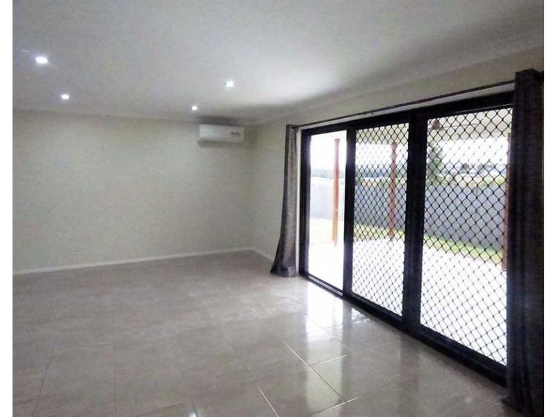 41 Naomi Drive, Crows Nest QLD 4355