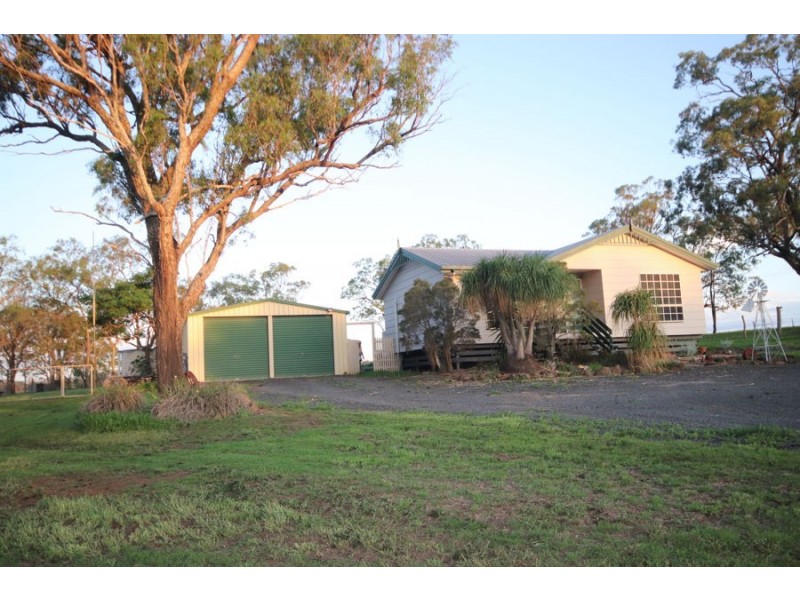 26 Peters Road, Meringandan West QLD 4352