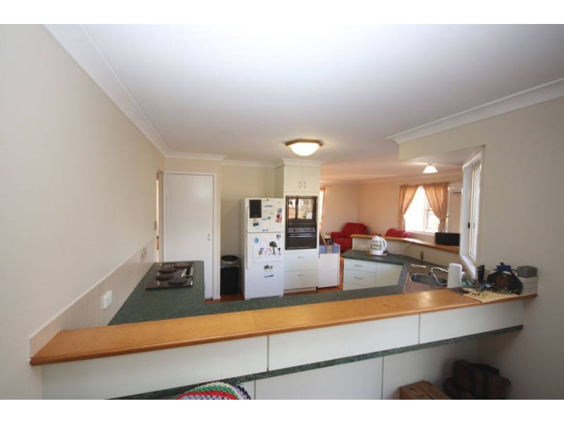 26 Peters Road, Meringandan West QLD 4352