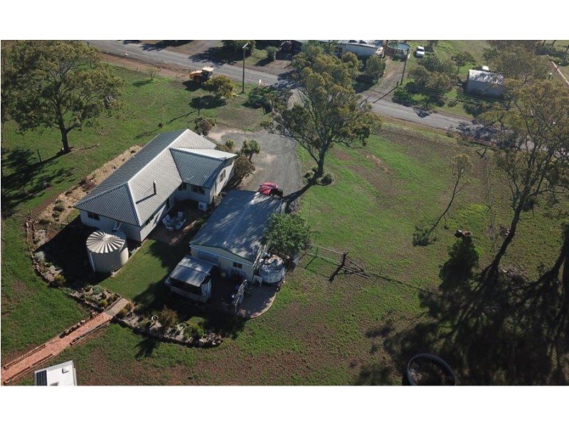 26 Peters Road, Meringandan West QLD 4352