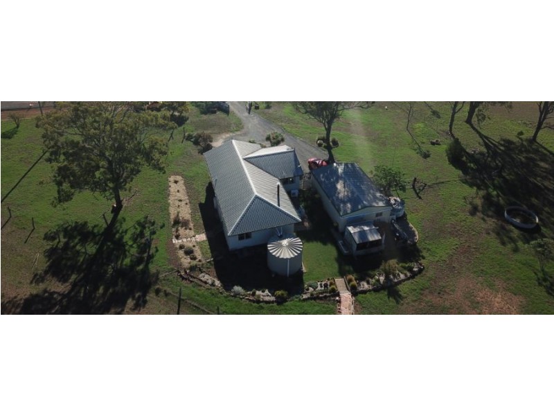 26 Peters Road, Meringandan West QLD 4352