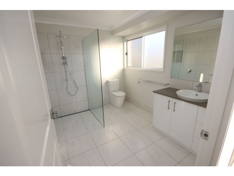 45 Naomi Drive, Crows Nest QLD 4355