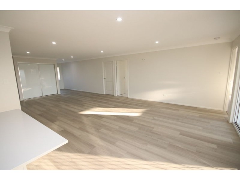 45 Naomi Drive, Crows Nest QLD 4355