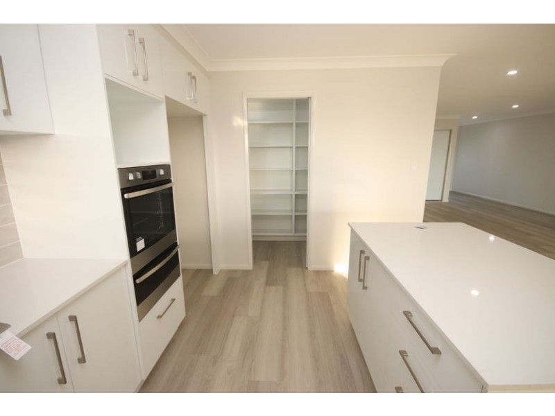 45 Naomi Drive, Crows Nest QLD 4355