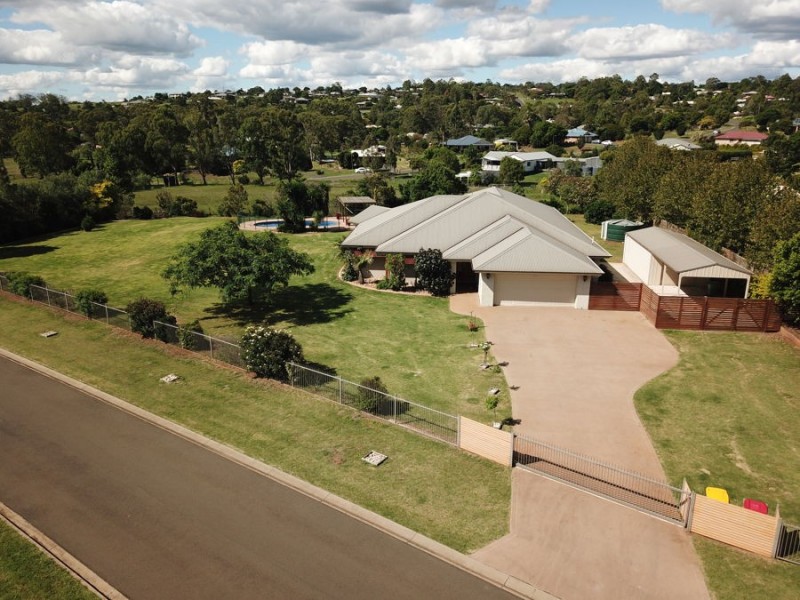 4 Angus Street, Highfields QLD 4352