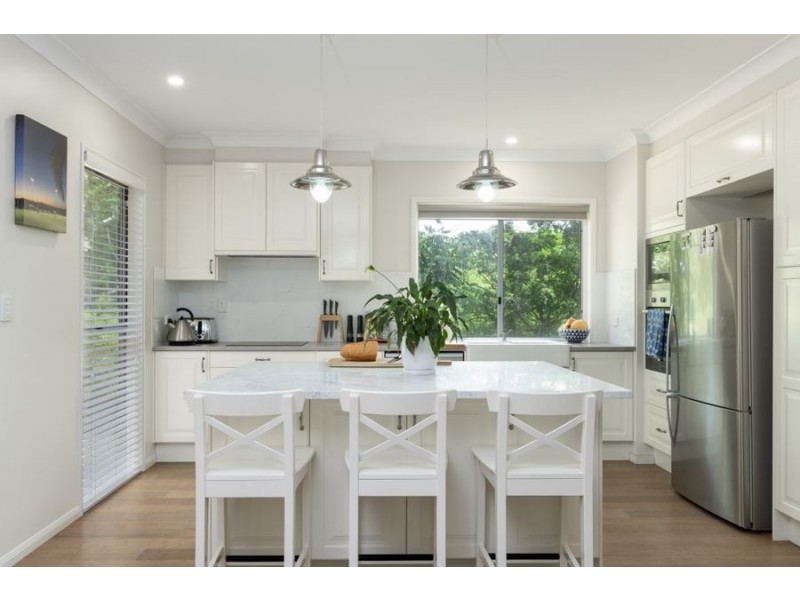 16 Chapman Street, Hampton QLD 4352