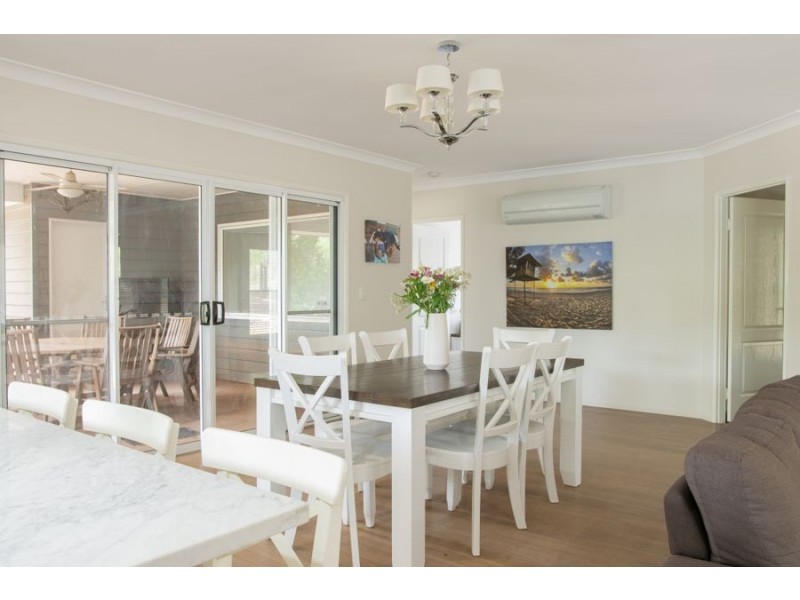 16 Chapman Street, Hampton QLD 4352