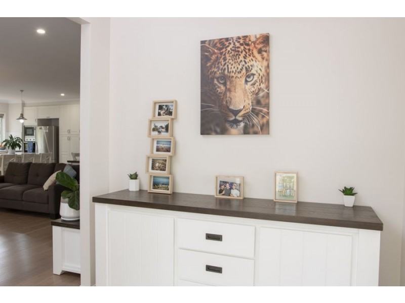 16 Chapman Street, Hampton QLD 4352
