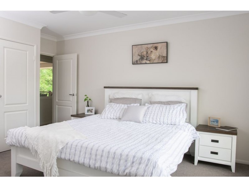 16 Chapman Street, Hampton QLD 4352