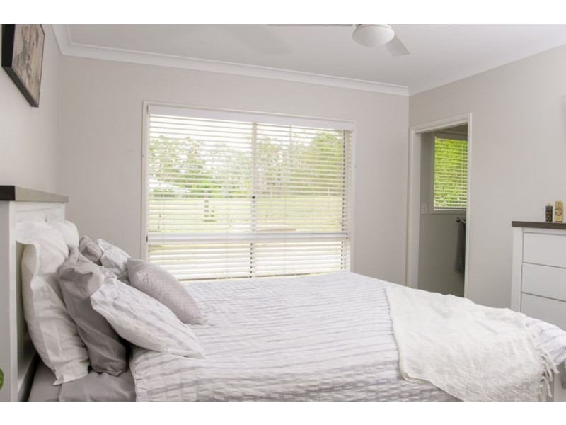 16 Chapman Street, Hampton QLD 4352