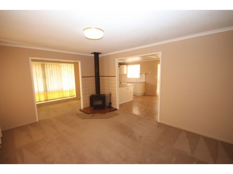 11 Nolan Street, Crows Nest QLD 4355
