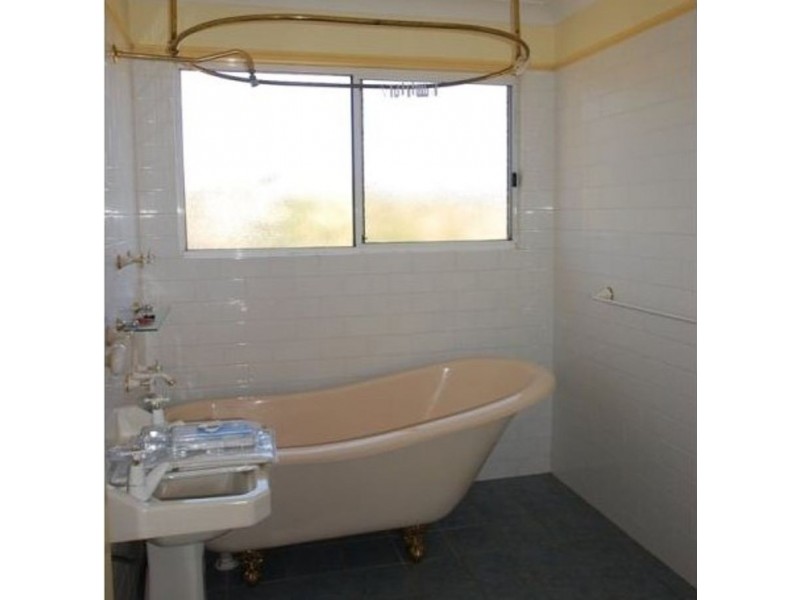 566 Meringandan Road, Meringandan QLD 4352