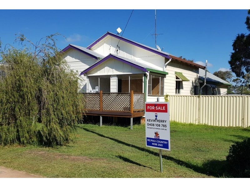 81 Mocatta Street, Goombungee QLD 4354