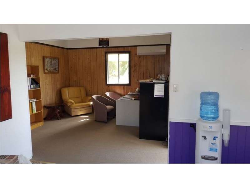 81 Mocatta Street, Goombungee QLD 4354