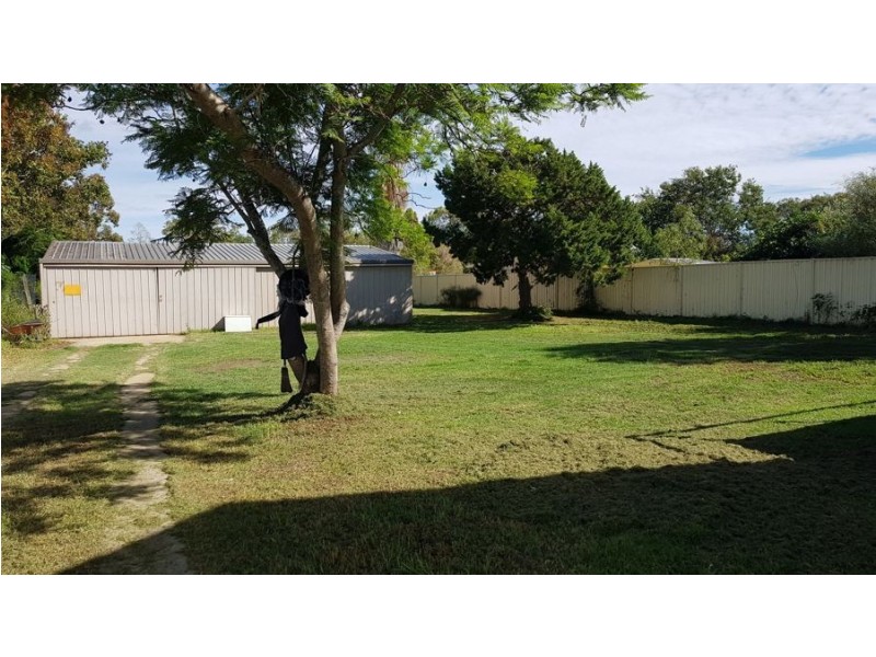 81 Mocatta Street, Goombungee QLD 4354